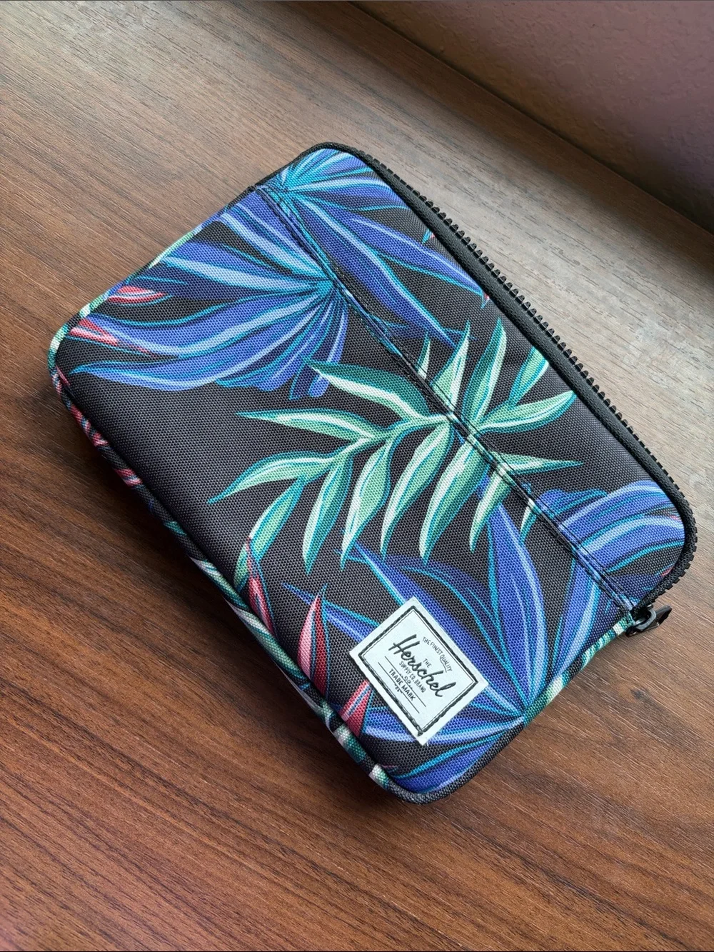 Herschel mini ipad sleeve